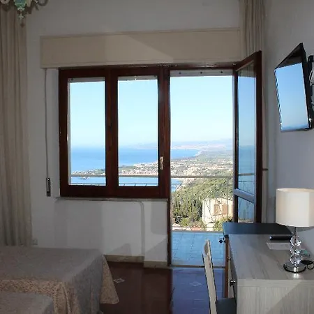 Mediterranee 4* Taormina