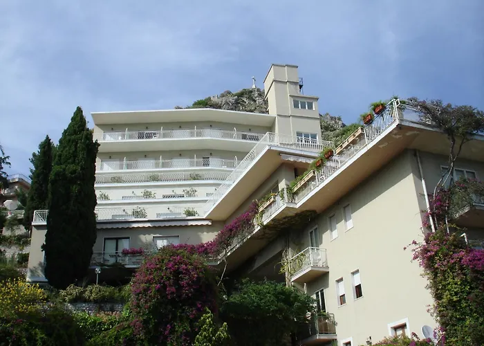 Hotel Mediterranee 4*