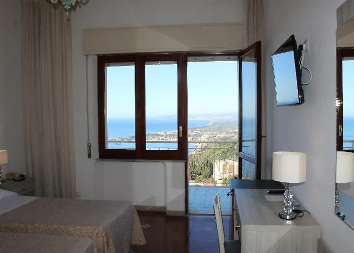 Mediterranee 4* Taormina