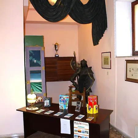 Hotel Mediterranee 4*