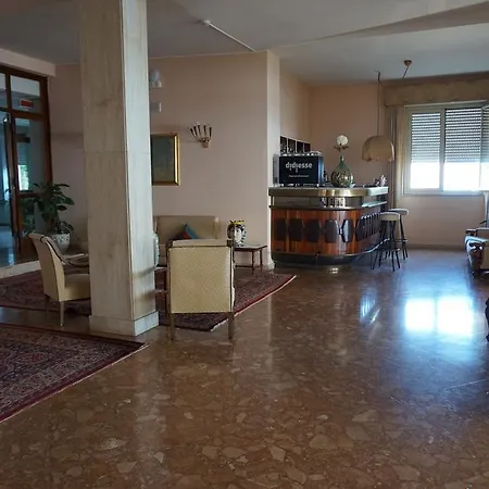 Mediterranee Hotel 4*