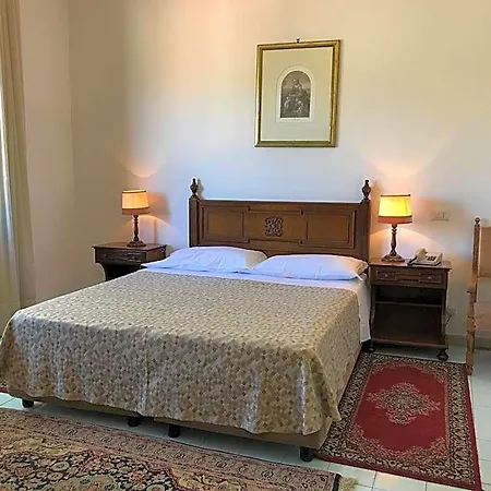 Mediterranée Hotel 4*