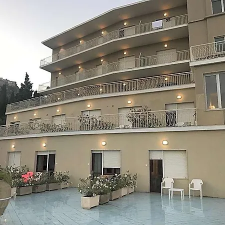 فندق Mediterranee تاورمينا