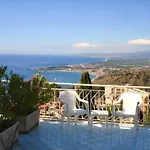 Mediterranee מלון 4*
