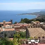 Mediterranee מלון טאורמינה