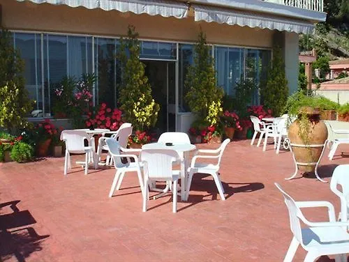 Hotel Mediterranee 4*